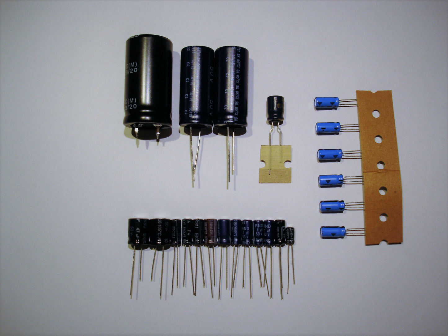 ROLAND D-50 Elektrolyt-Kondensator-Set komplett recap repair