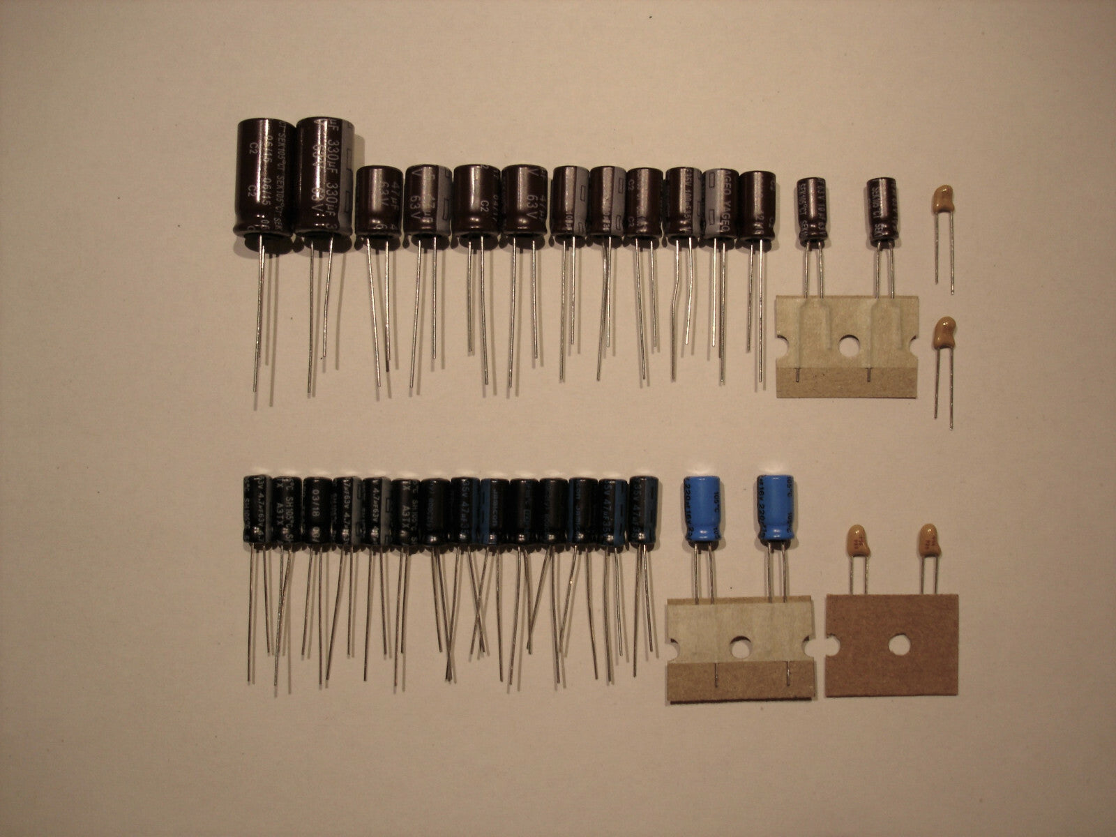 NAD 1020 / 1020a Elektrolyt-Kondensator-Set komplett recap repair