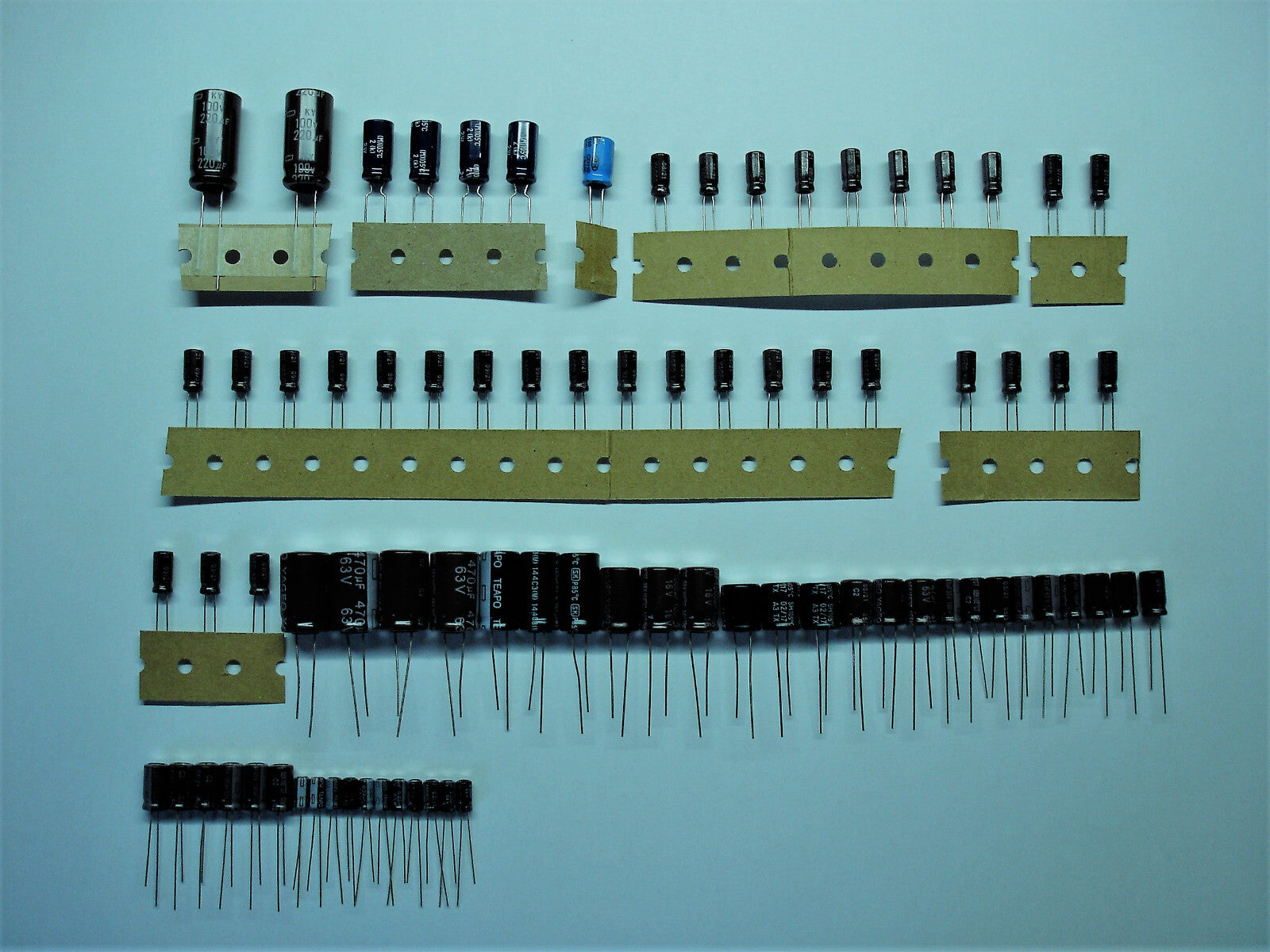 GRUNDIG XV5000 Elektrolyt-Kondensator-Set komplett recap repair