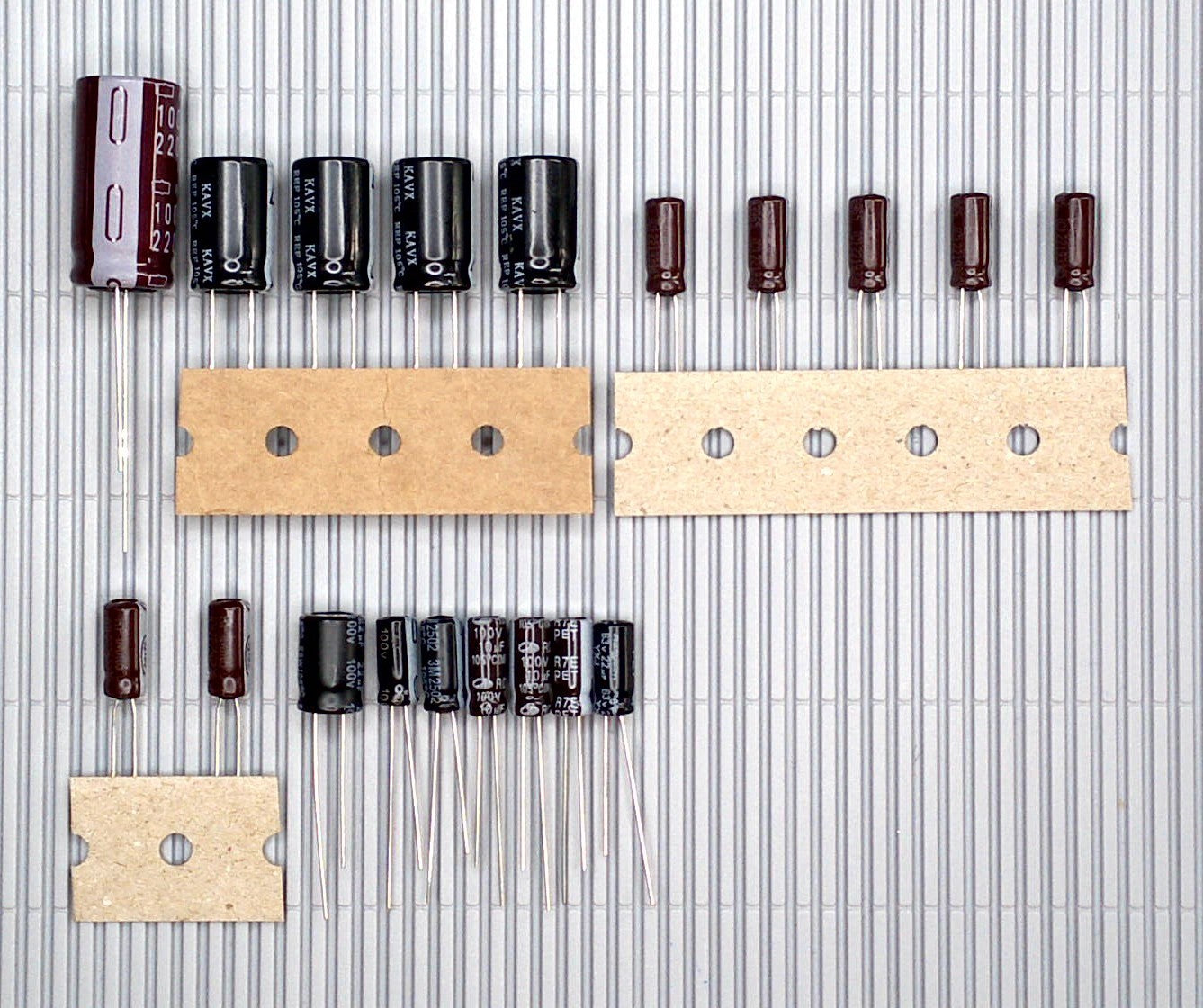 GRUNDIG T 1000 / 1000-2 Elektrolyt-Kondensator-Set komplett recap repair