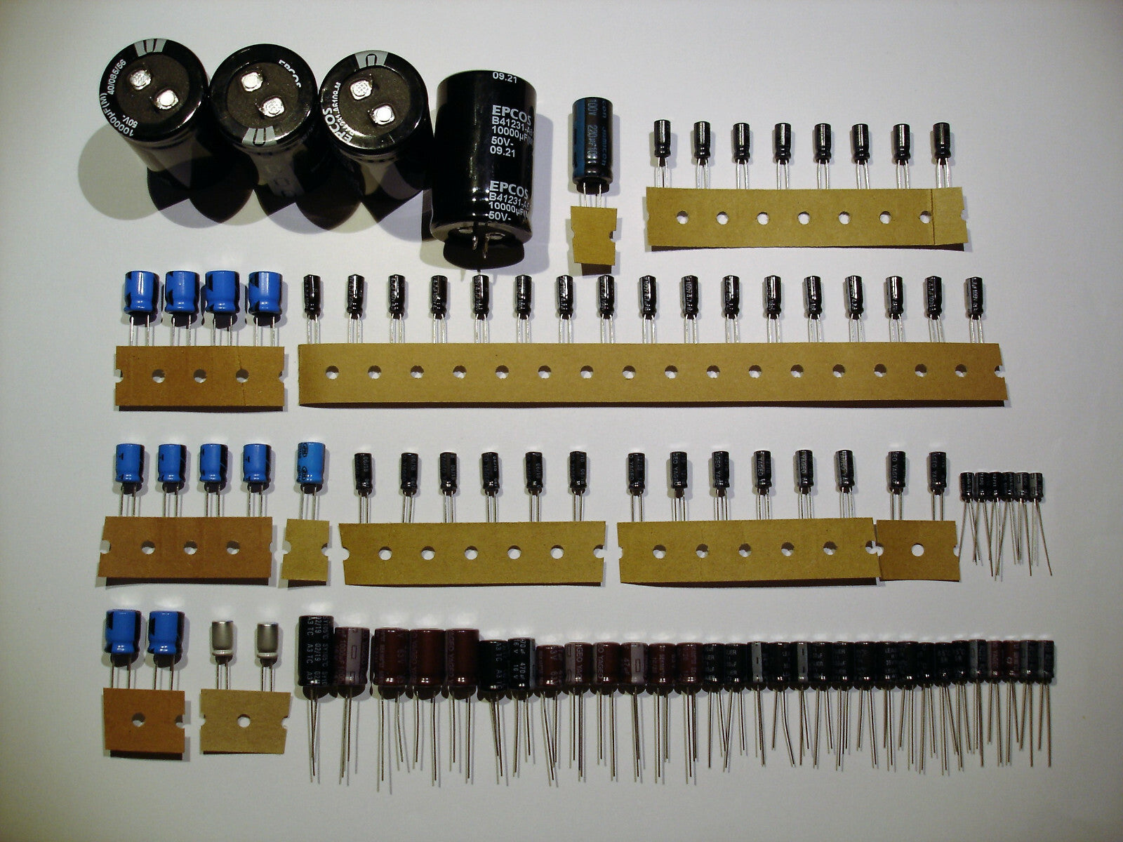 GRUNDIG V5000 Verstärker Elektrolyt-Kondensator-Set komplett recap repair