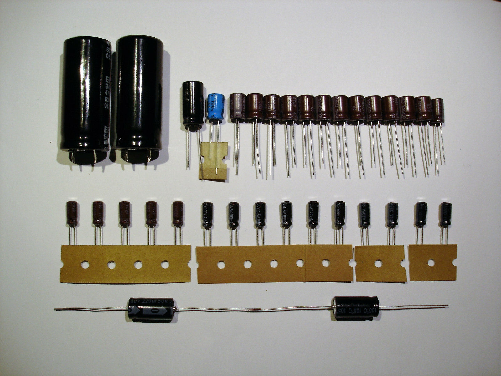 GRUNDIG V1000 Elektrolyt-Kondensator-Set komplett recap repair