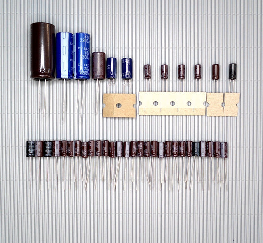 GRUNDIG CD 8400 Elektrolyt-Kondensator-Set komplett recap repair