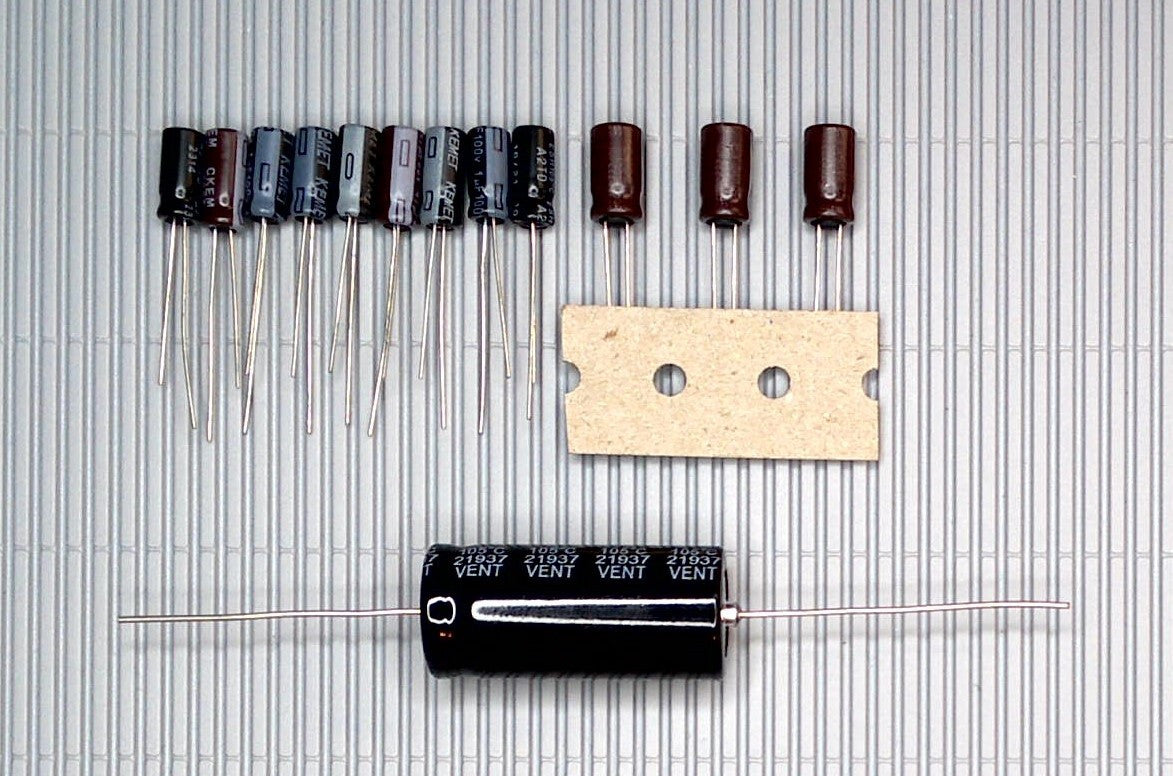 DUAL EDS 900 (CS 704) Elektrolyt-Kondensator-Set komplett recap repair
