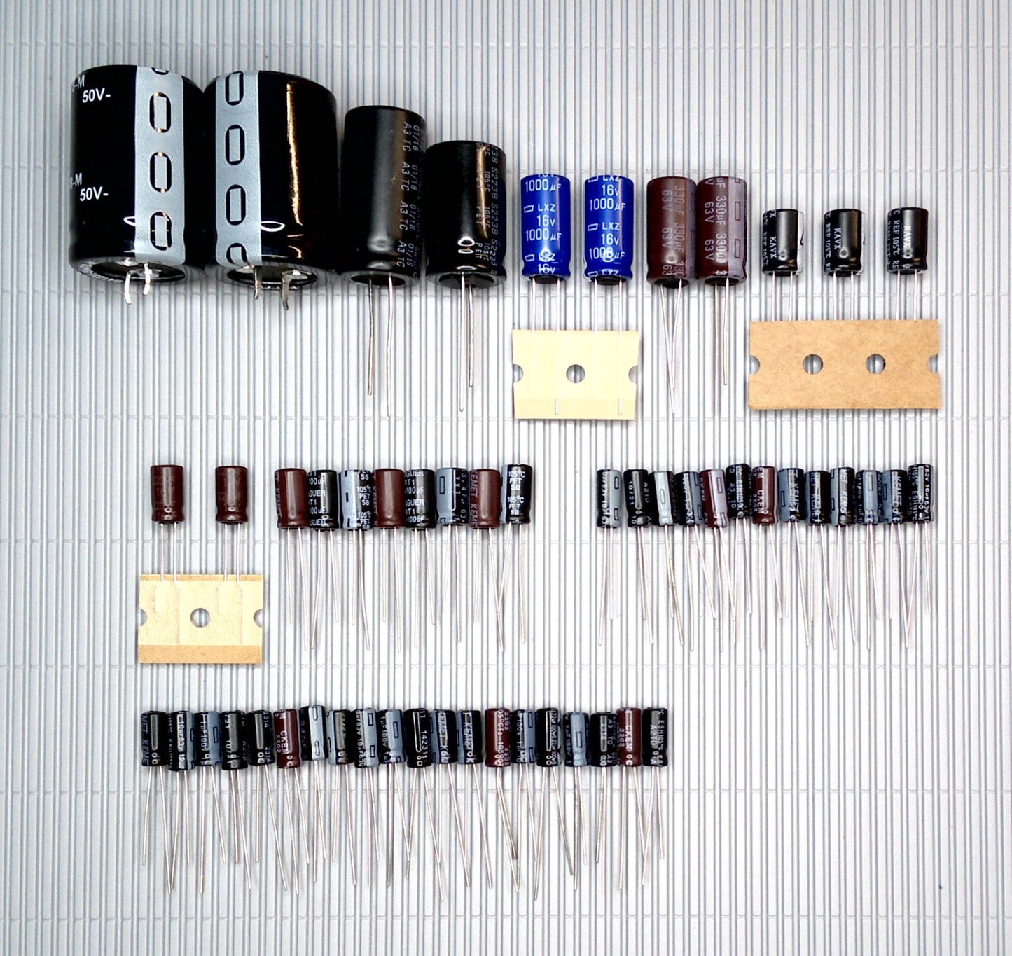 NAD 7020e 7220PE Elektrolyt-Kondensator-Elko-Set QUALITÄT WÄHLBAR recap repair